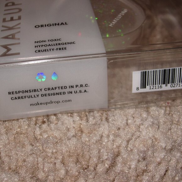 MakeupDrop Original Silicone Beauty Applicator - Picture 3 of 3